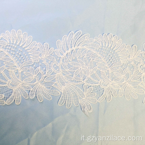 Nastro con rifiniture in pizzo da sposa vintage